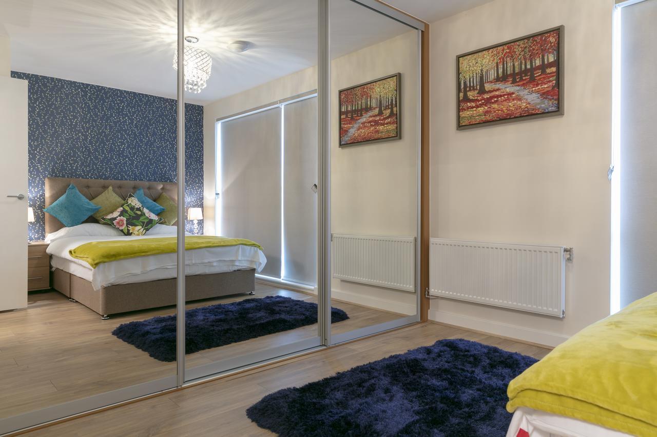Modern & Exquisite Trumpington Townhouse With Parking & 5 Mins To Papworth Hospital CBG Екстериор снимка