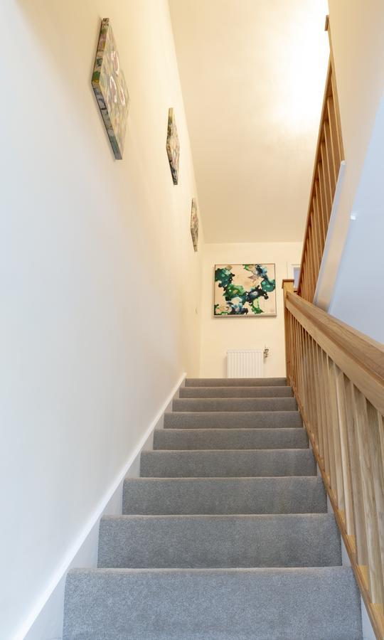 Modern & Exquisite Trumpington Townhouse With Parking & 5 Mins To Papworth Hospital CBG Екстериор снимка
